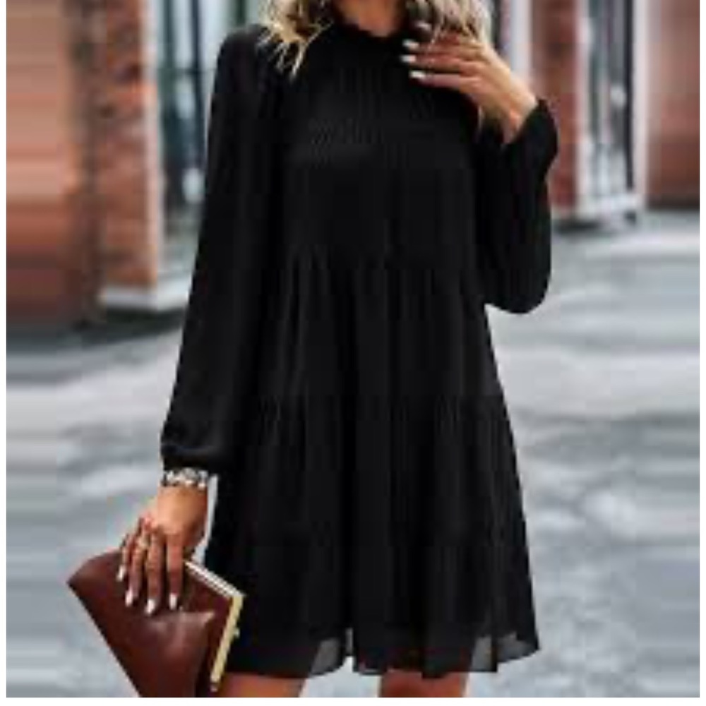 Missguided Black Chiffon Tiered
Layer Long Sleeve Mini Dress Sz 4
High Neck